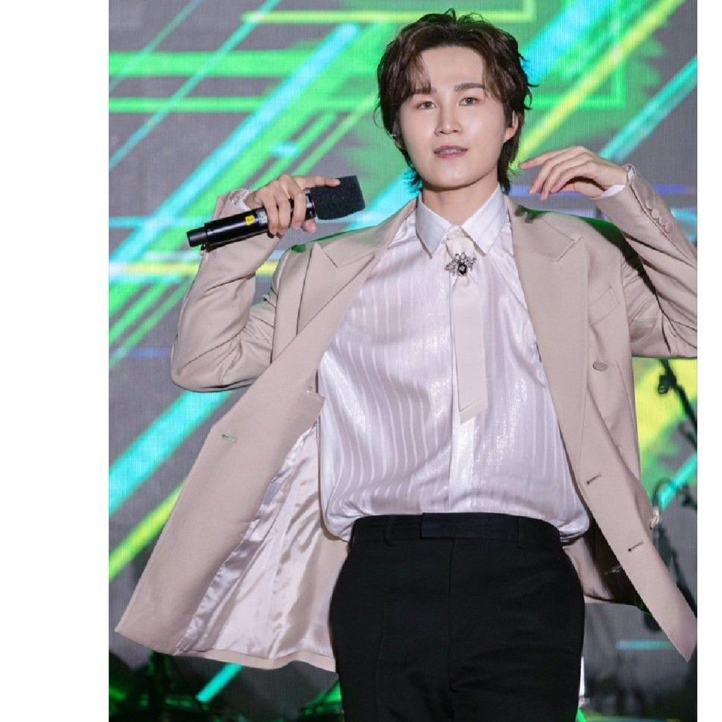 A moment captured by a fan of Kim Heejae