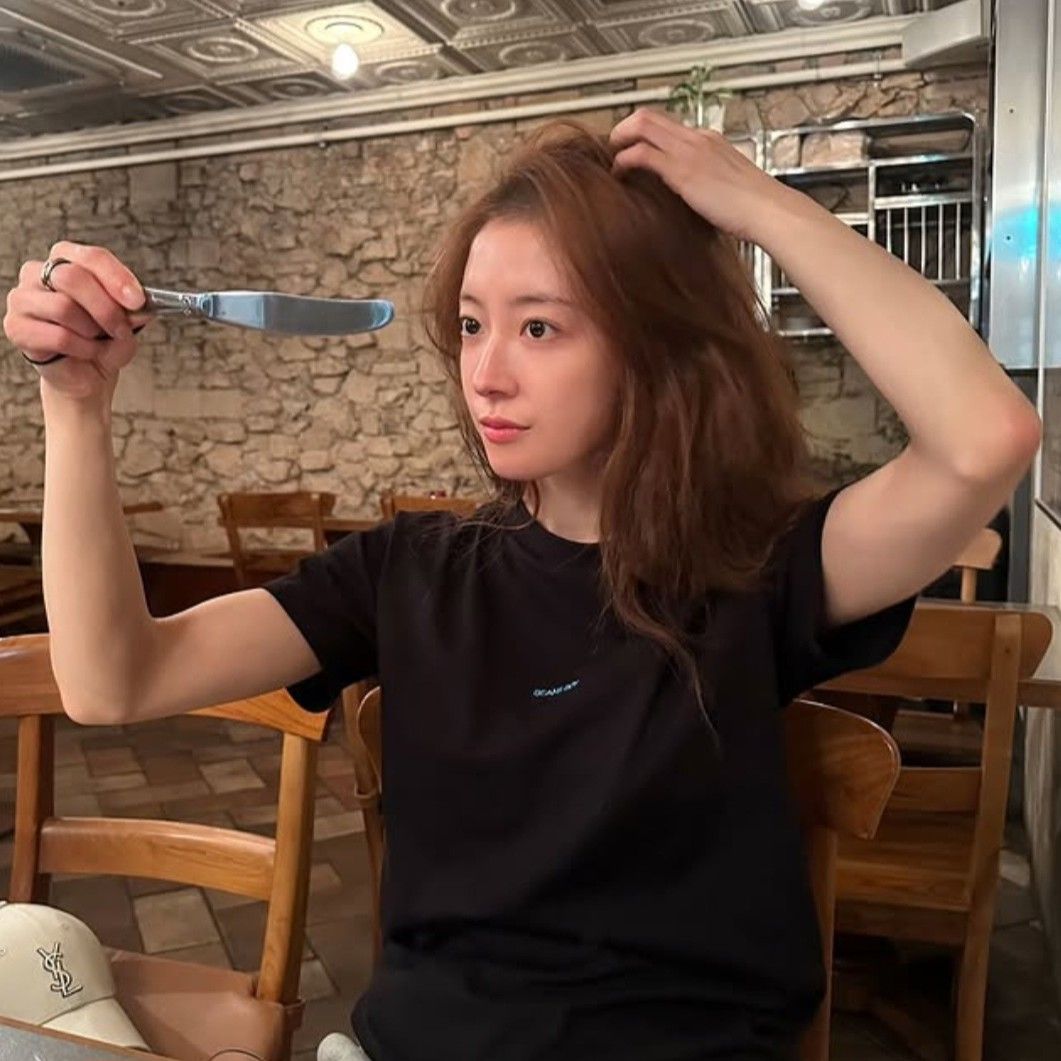 Recent activity shot of Lee Seyoung