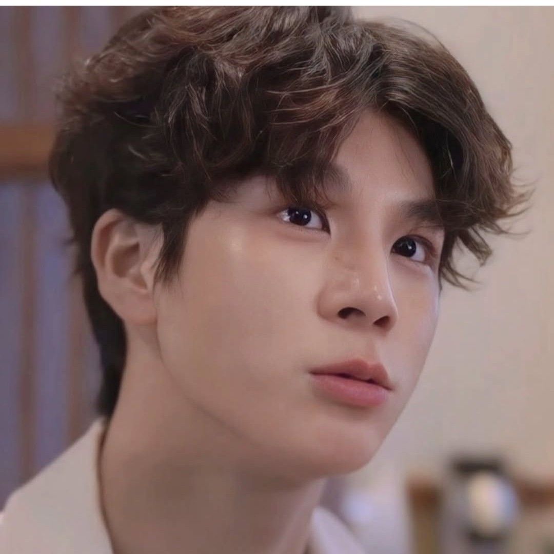 Foto terbaru dari Jeong Dongwon