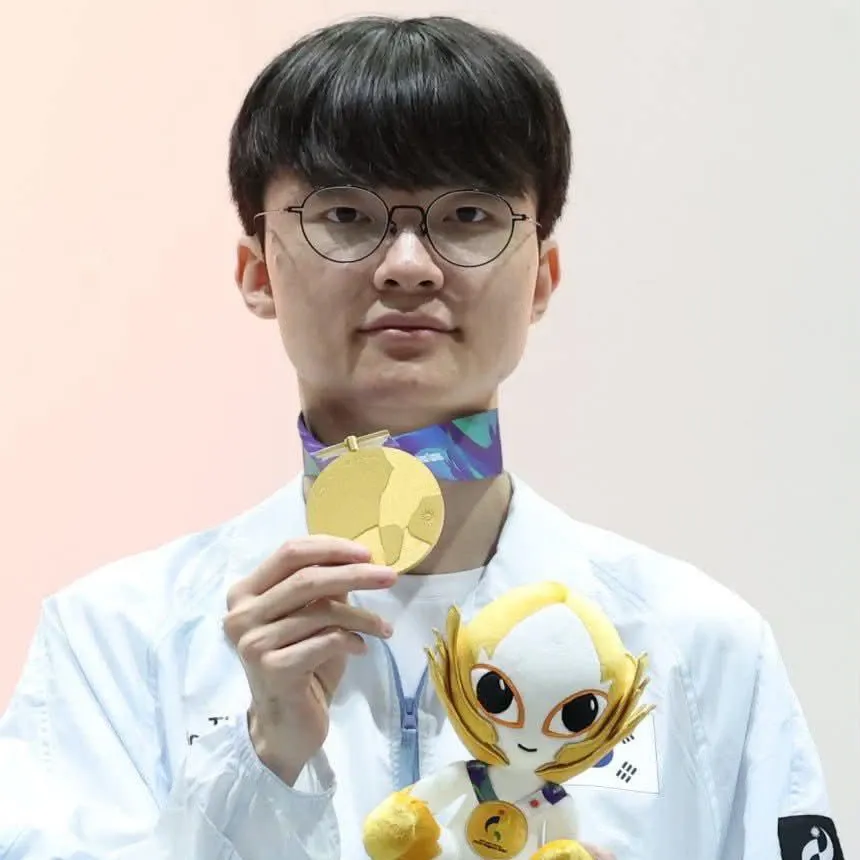 A moment captured by a fan of Faker