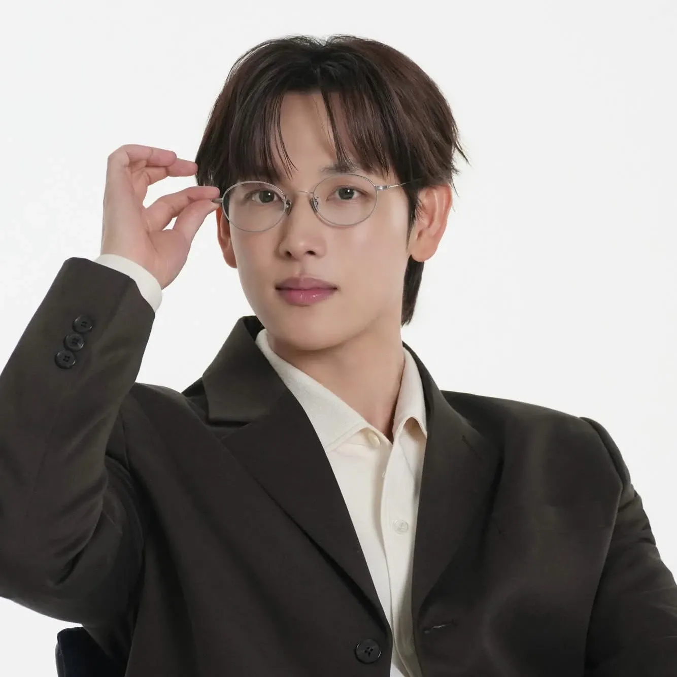 Behind-the-scenes cut of Yim Siwan