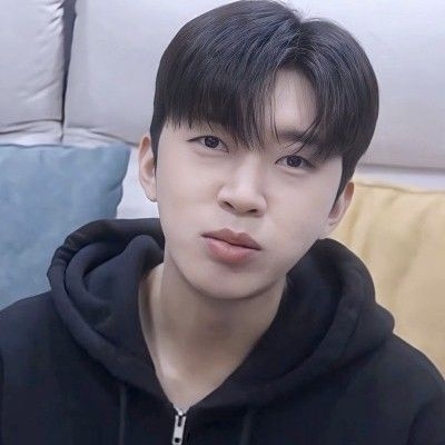 イム・ヨンウンの最近の活動ショット