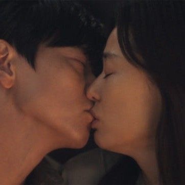 A moment captured by a fan of Kang Dongwon