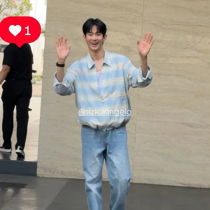 A moment captured by a fan of Kim Soohyun