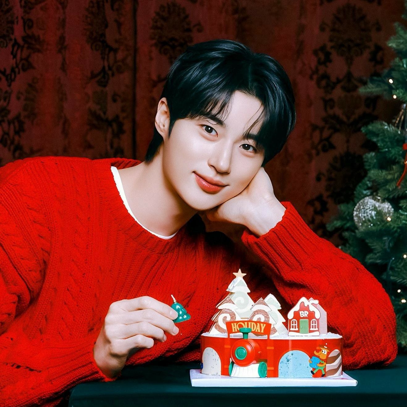 Behind-the-scenes cut of Byeon Wooseok