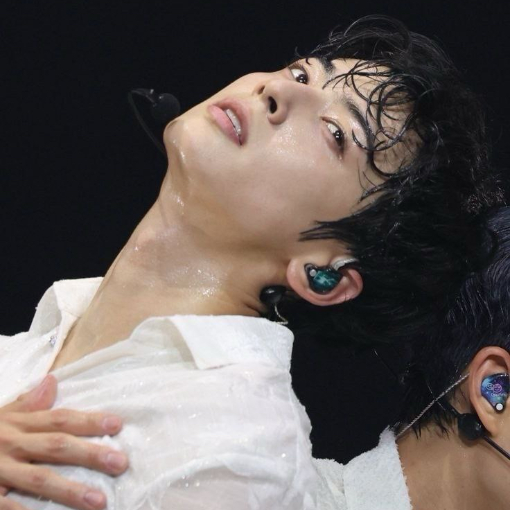 Latest photo of Cha Eunwoo