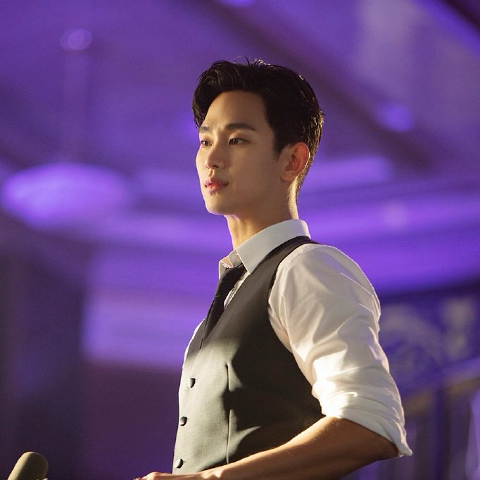 A moment captured by a fan of Kim Soohyun