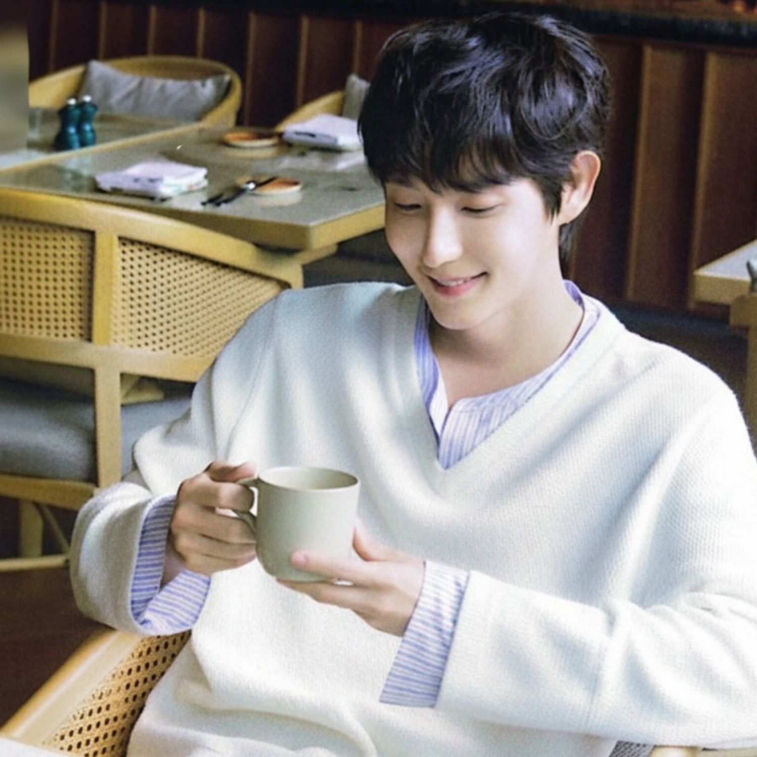 A moment captured by a fan of Lee Joongi