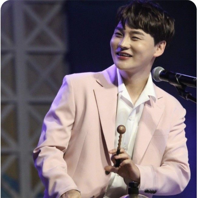 パク・ソジンの最近の活動ショット