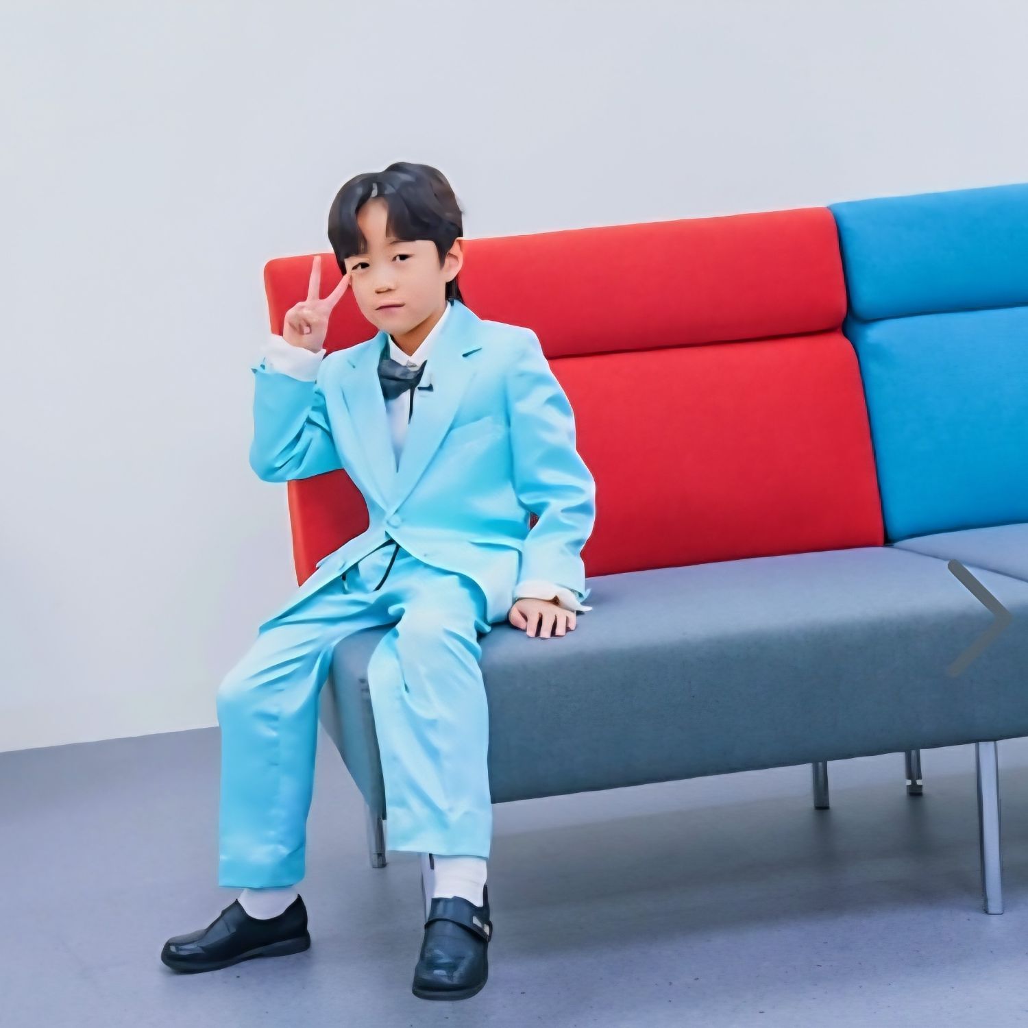 Behind-the-scenes cut of You Jiwoo