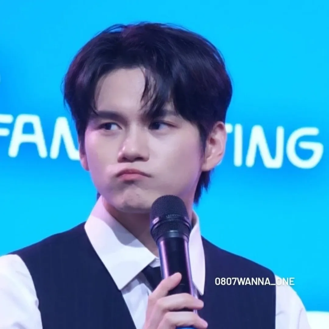 옹성우 최근 활동샷