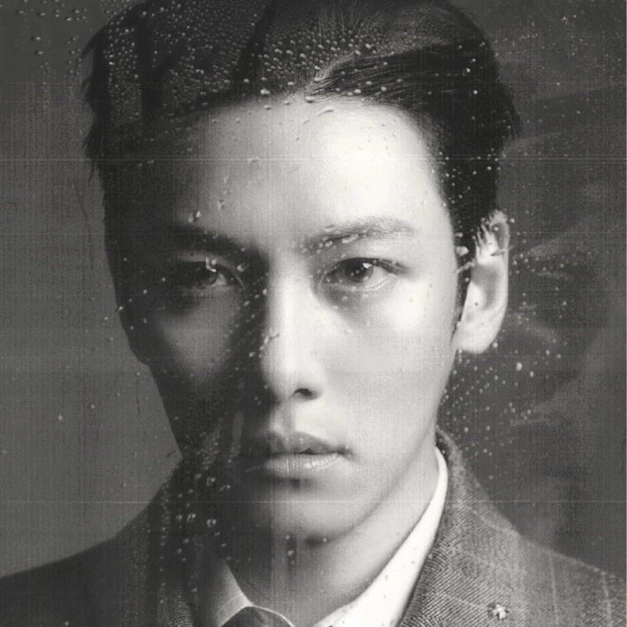 粉丝拍下的池昌旭瞬间