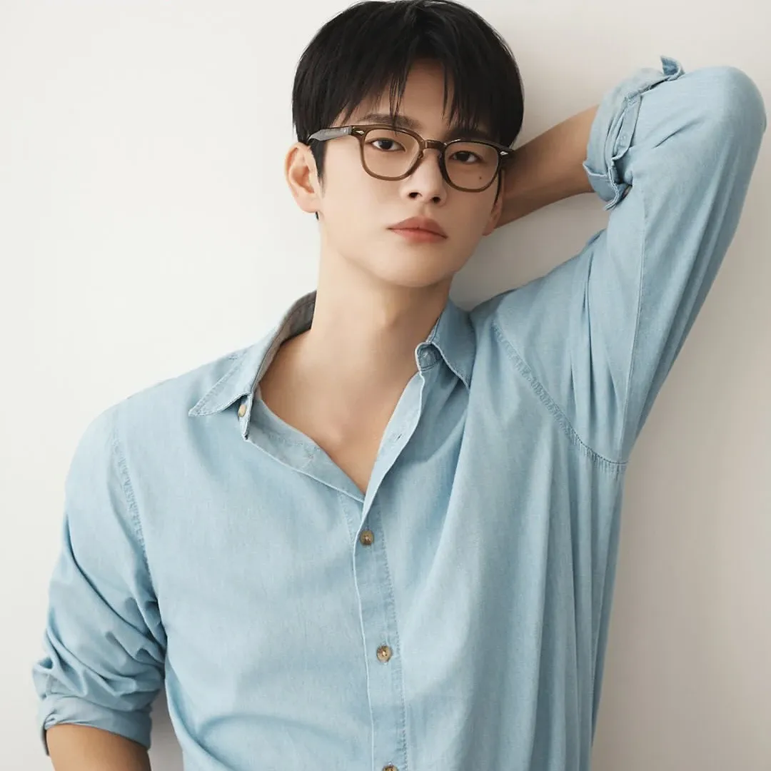 A moment captured by a fan of Seo Inguk