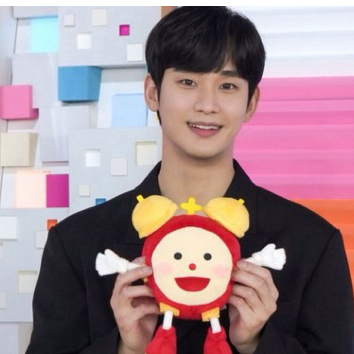 Recent activity shot of Kim Soohyun