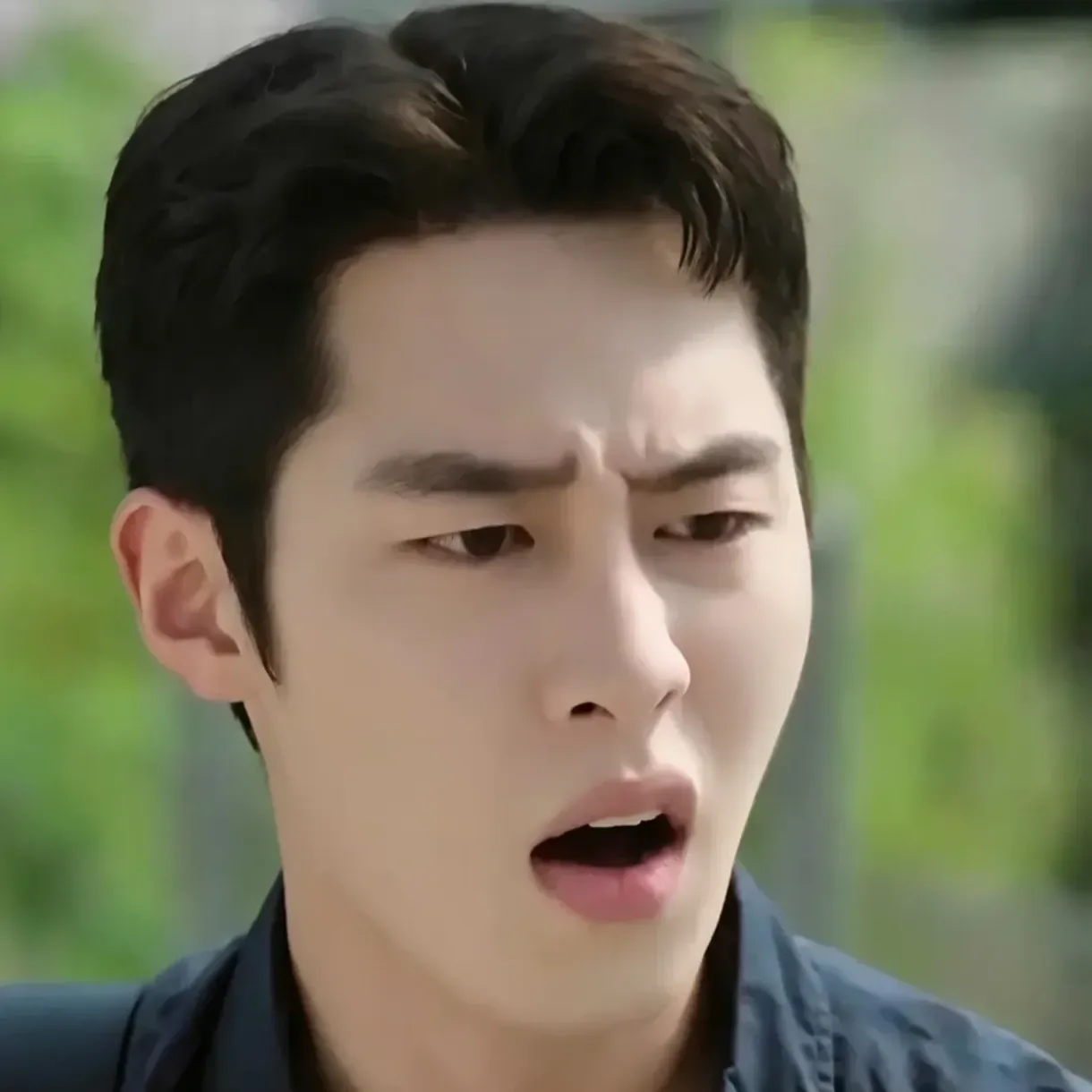 Behind-the-scenes cut of Lee Jaewook