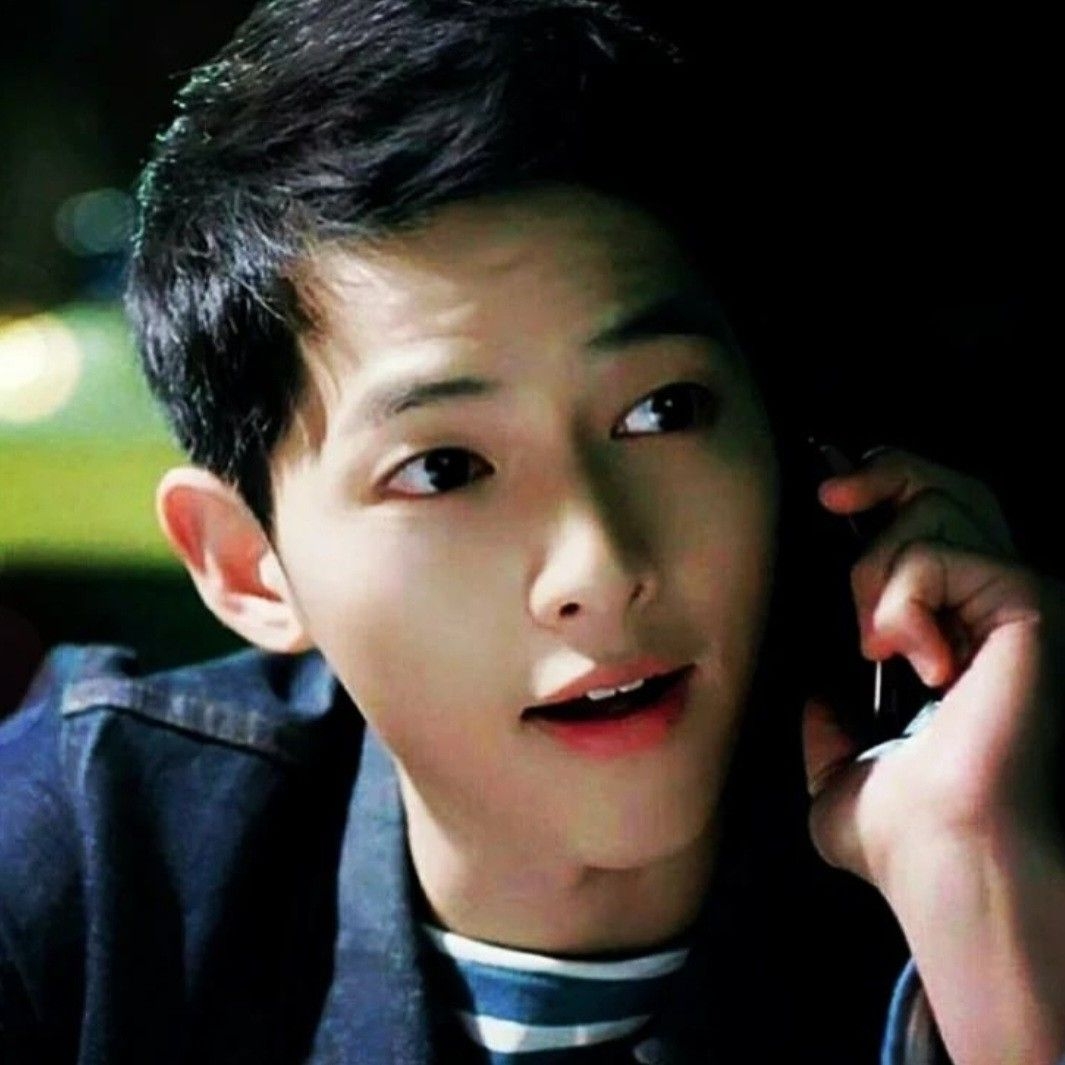 Recent activity shot of Song Joongki