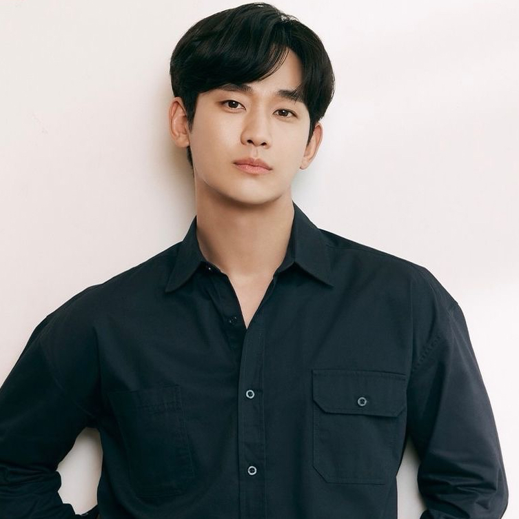 Behind-the-scenes cut of Kim Soohyun