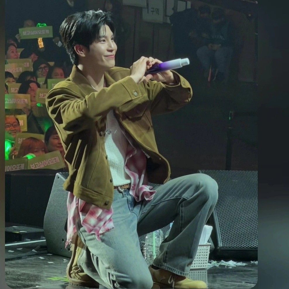 Cuplikan di balik layar dari Jeong Dongwon