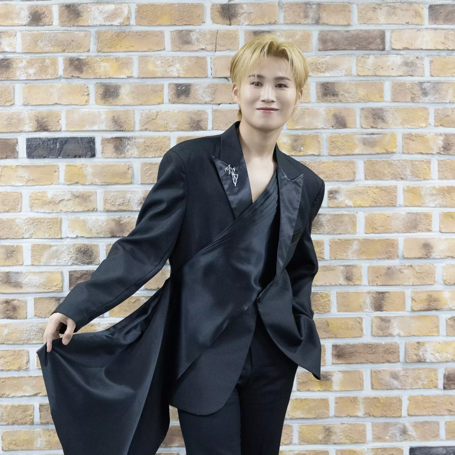 Behind-the-scenes cut of Kim Heejae
