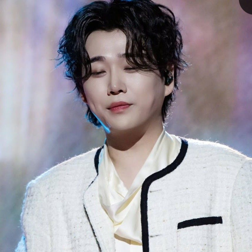 Latest photo of Hwang Youngwoong