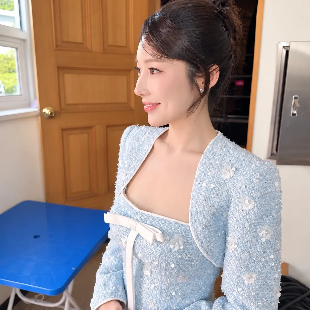 Cuplikan di balik layar dari Kim Soyou