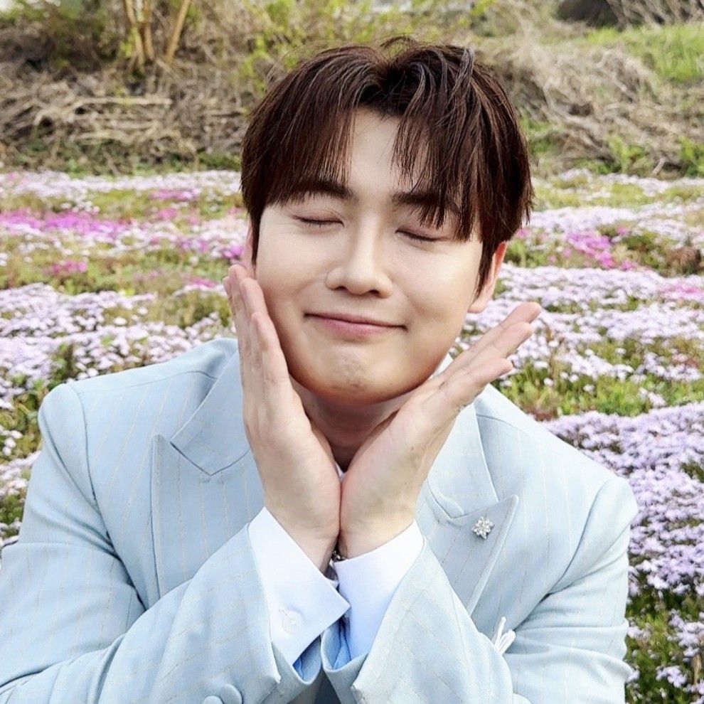 Behind-the-scenes cut of Son Binah