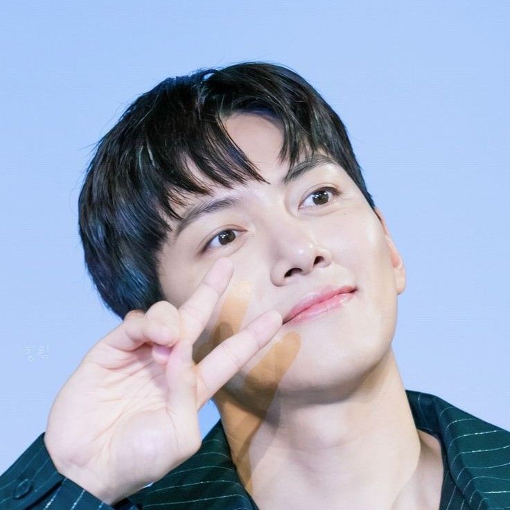 チ・チャンウクの最近の活動ショット