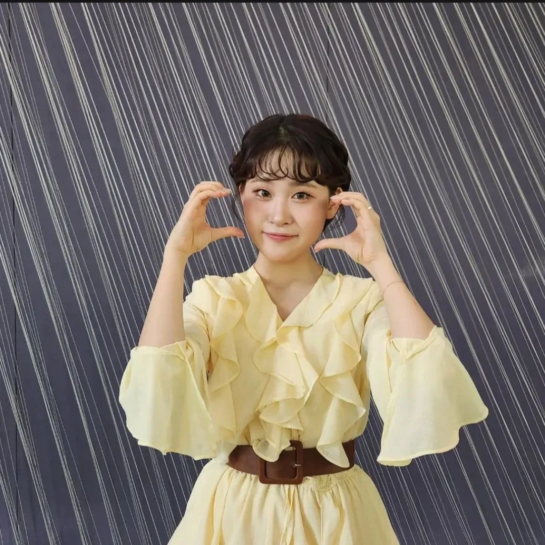 Momen yang diabadikan oleh penggemar Kim Dahyun