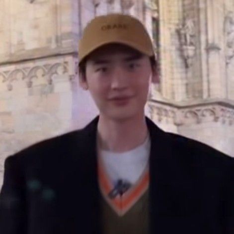 A moment captured by a fan of Lee Jongsuk