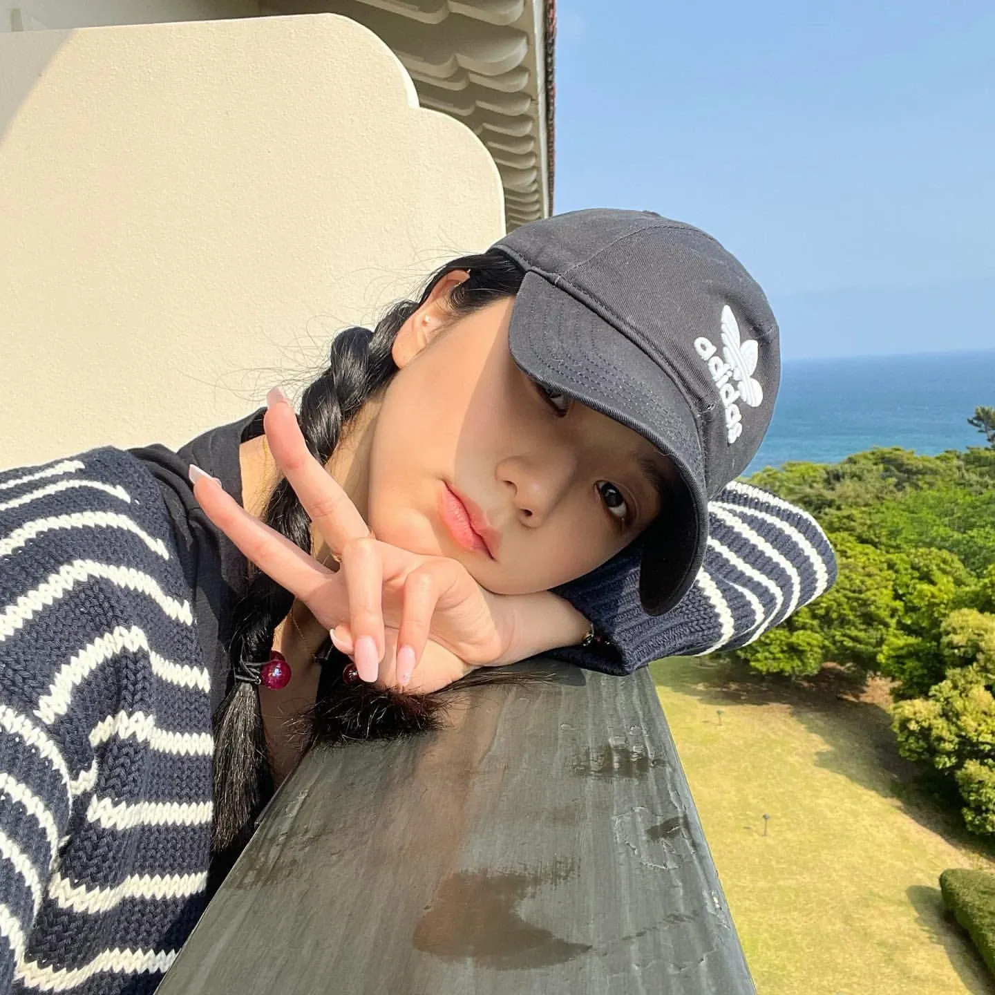 Latest photo of Jisoo (1995)