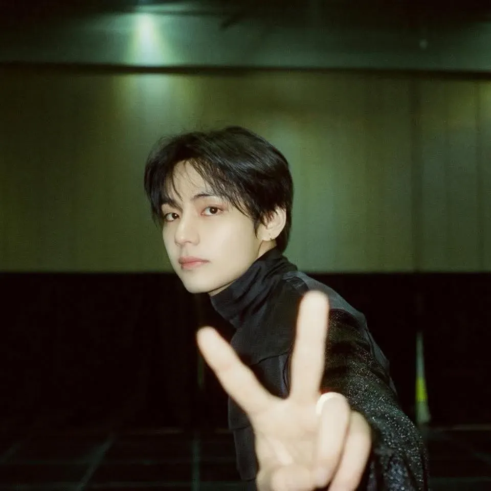 Recent activity shot of Kim Taehyung (V)