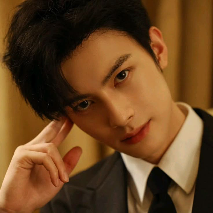 Recent activity shot of Chen Heyi