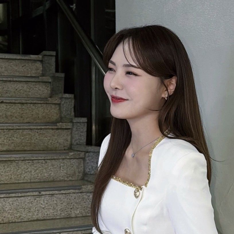 Behind-the-scenes cut of Miss Kim