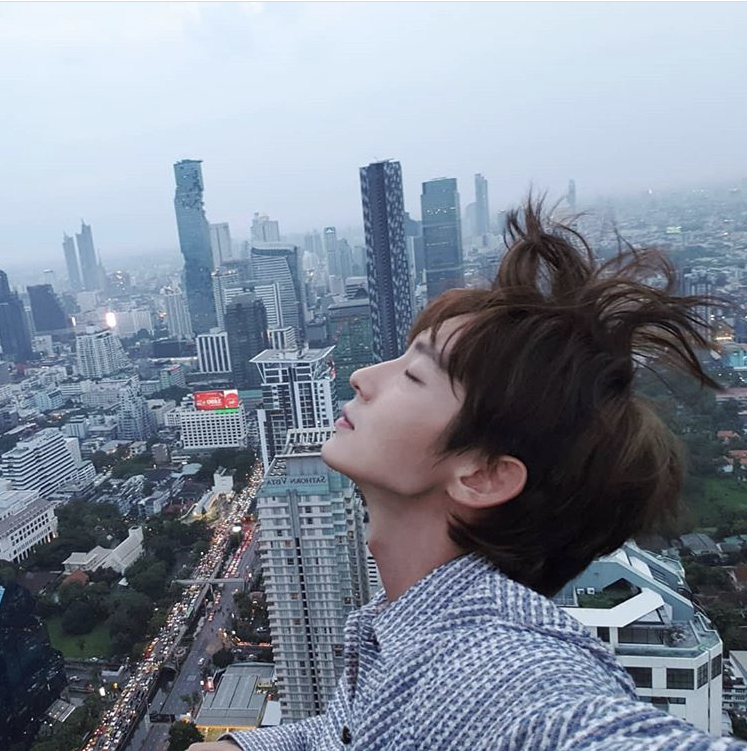 Behind-the-scenes cut of Lee Joongi