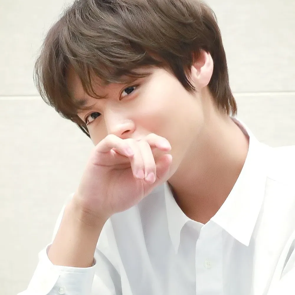 A moment captured by a fan of Park Jihoon