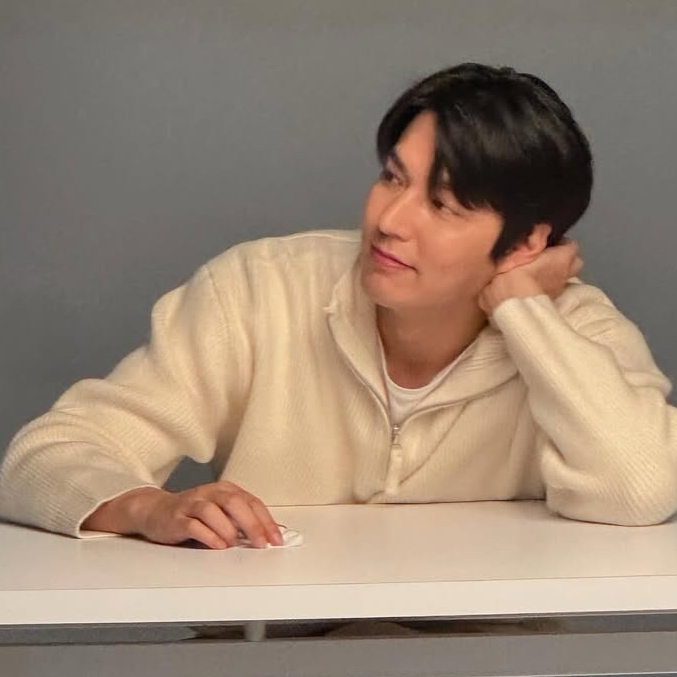 粉丝拍下的李敏镐瞬间