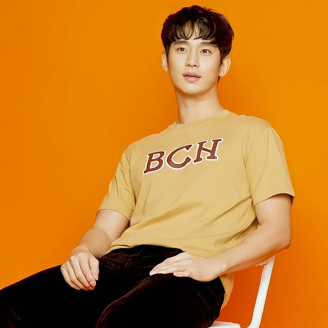 Behind-the-scenes cut of Kim Soohyun