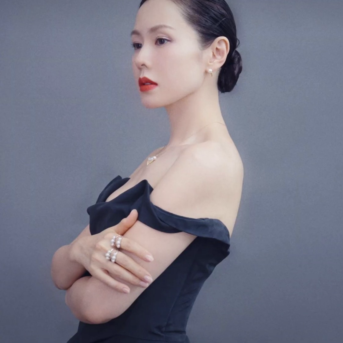 Behind-the-scenes cut of Son Yejin