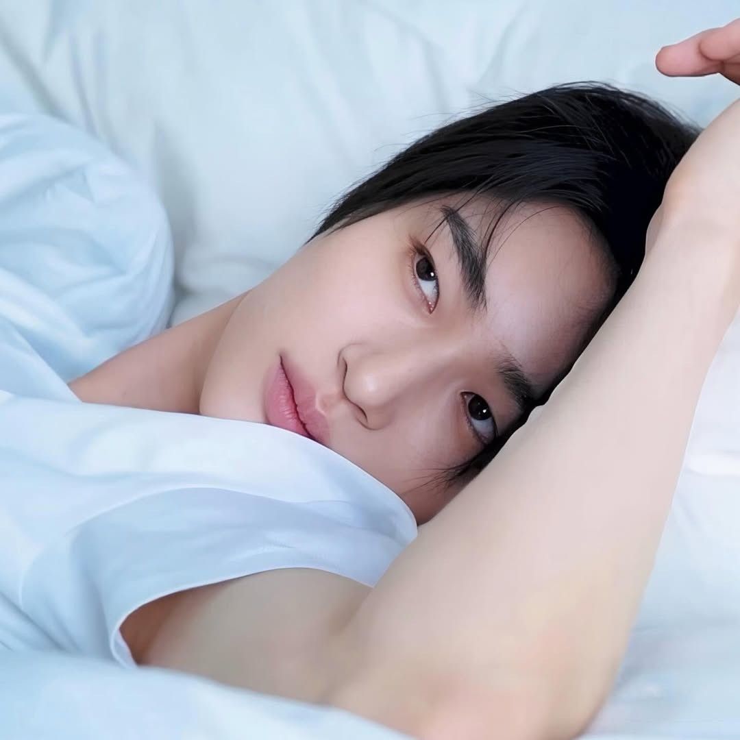 Behind-the-scenes cut of Byeon Wooseok