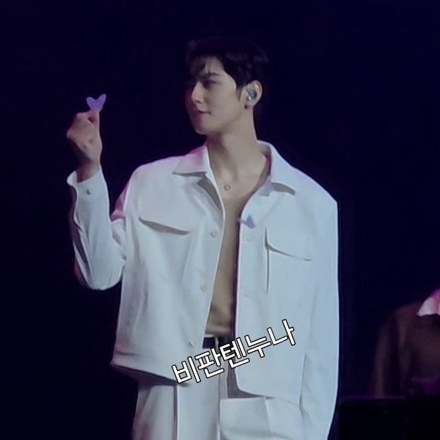 粉丝拍下的车银优瞬间