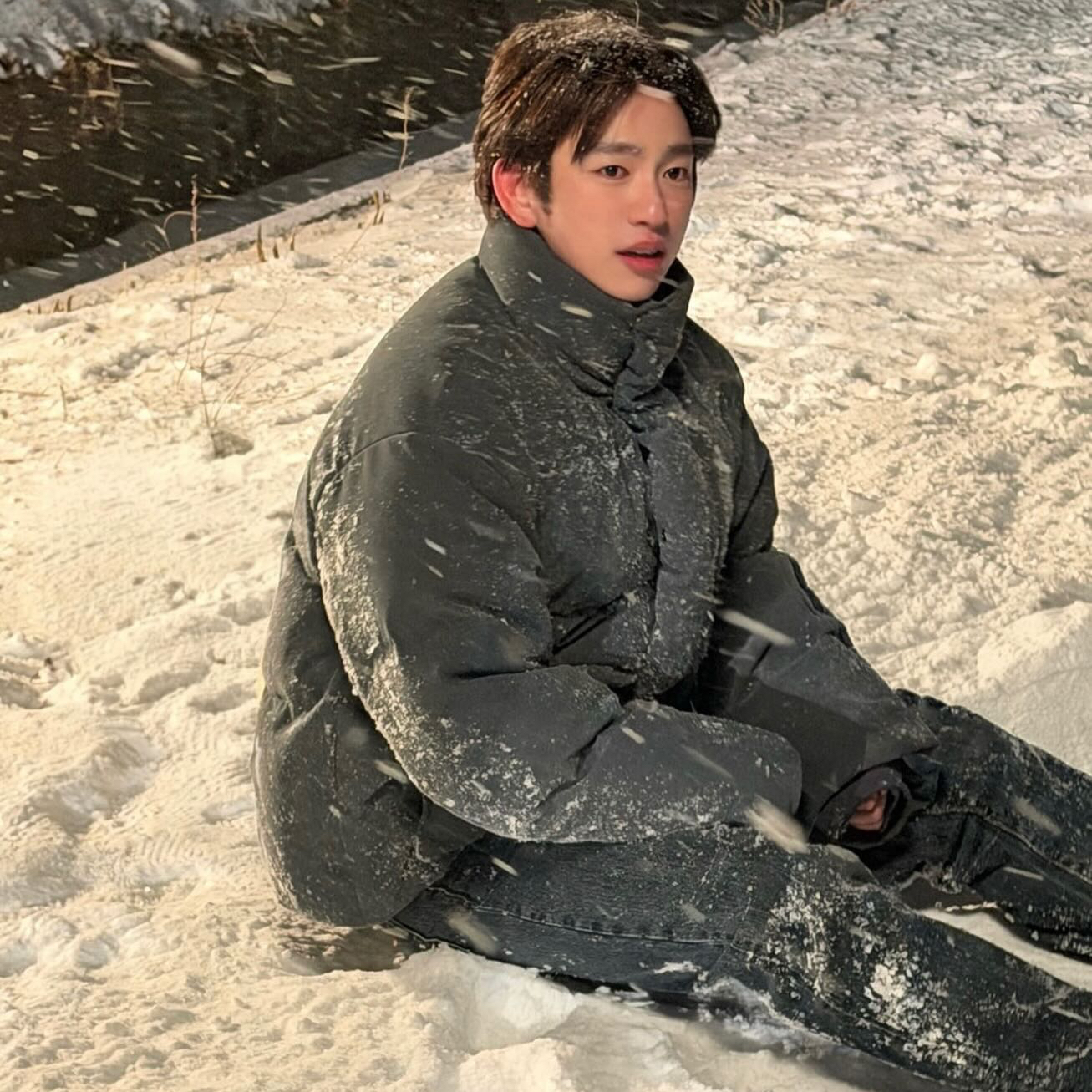 粉丝拍下的朴珍荣瞬间