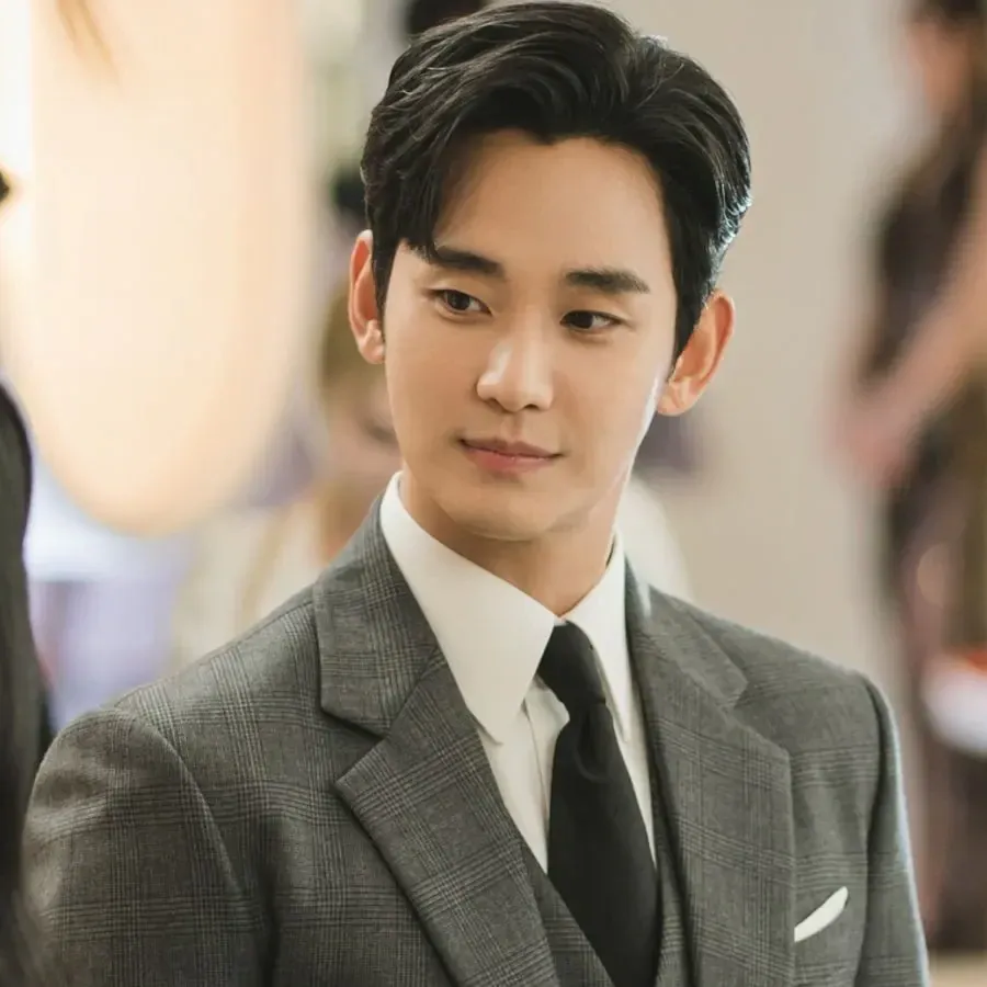Recent activity shot of Kim Soohyun