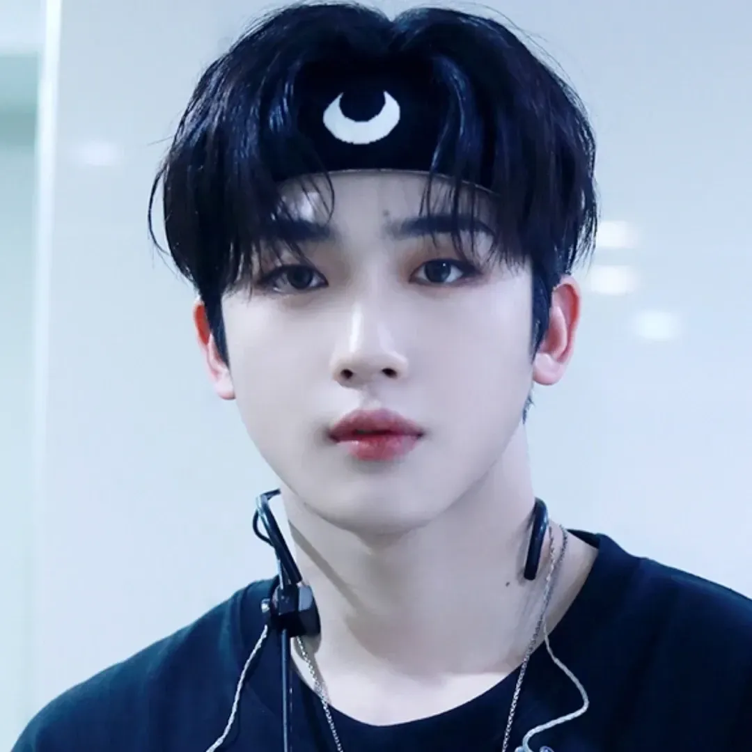 Behind-the-scenes cut of Kim Yohan