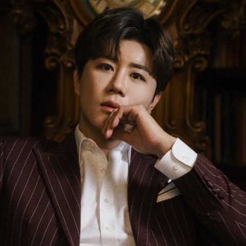 チン・ヘソンの最近の活動ショット