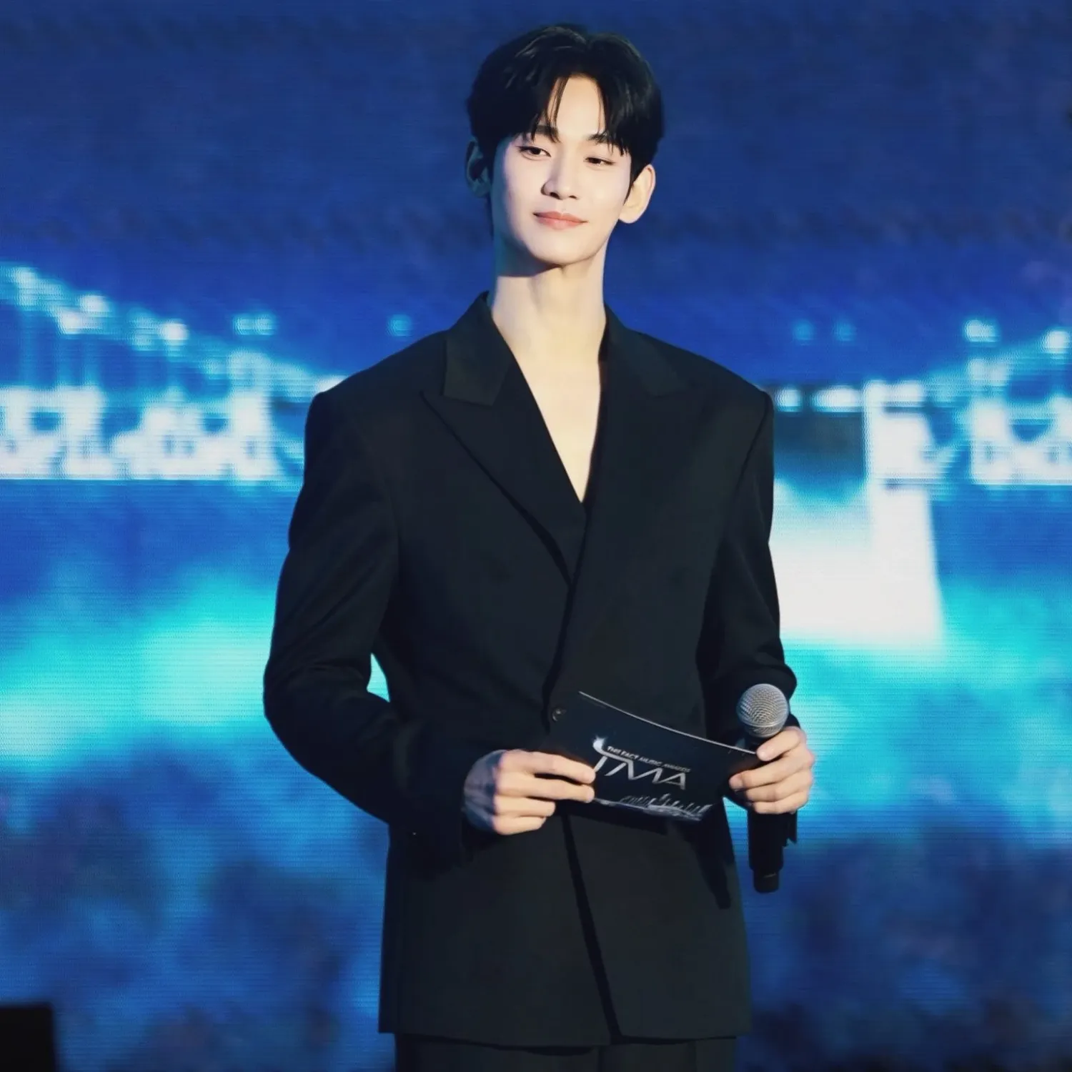 Recent activity shot of Kim Soohyun