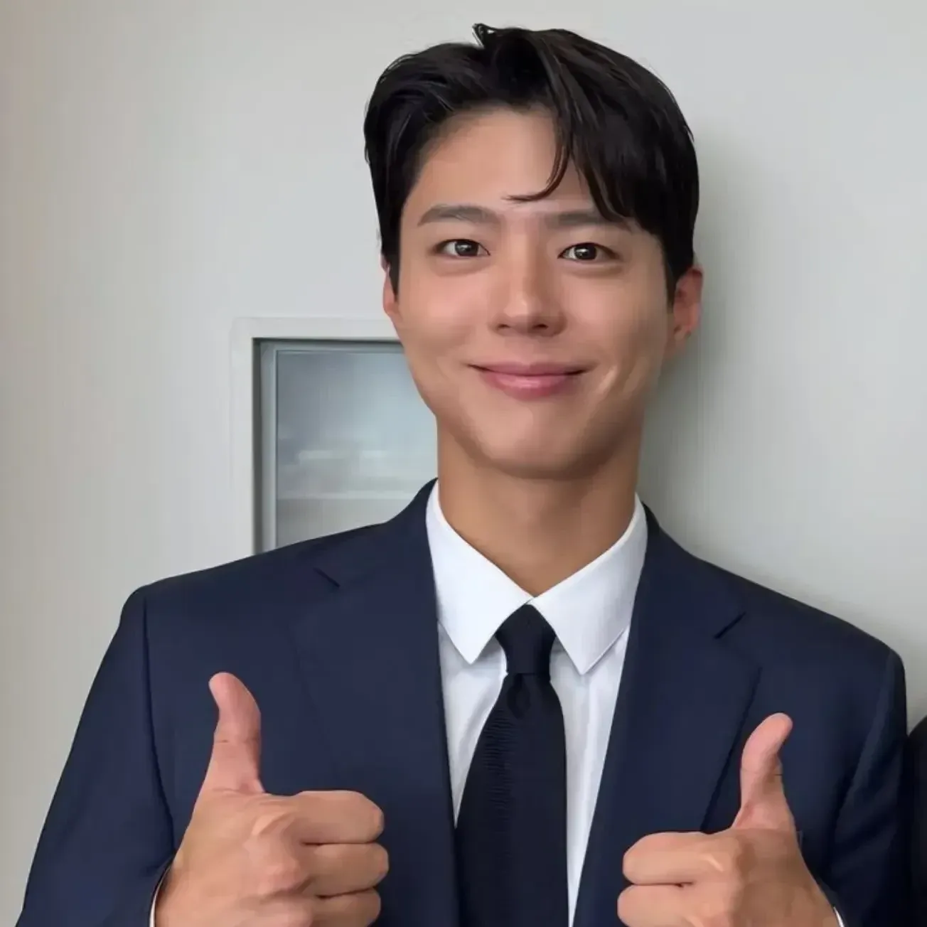 Recent activity shot of Park Bogum
