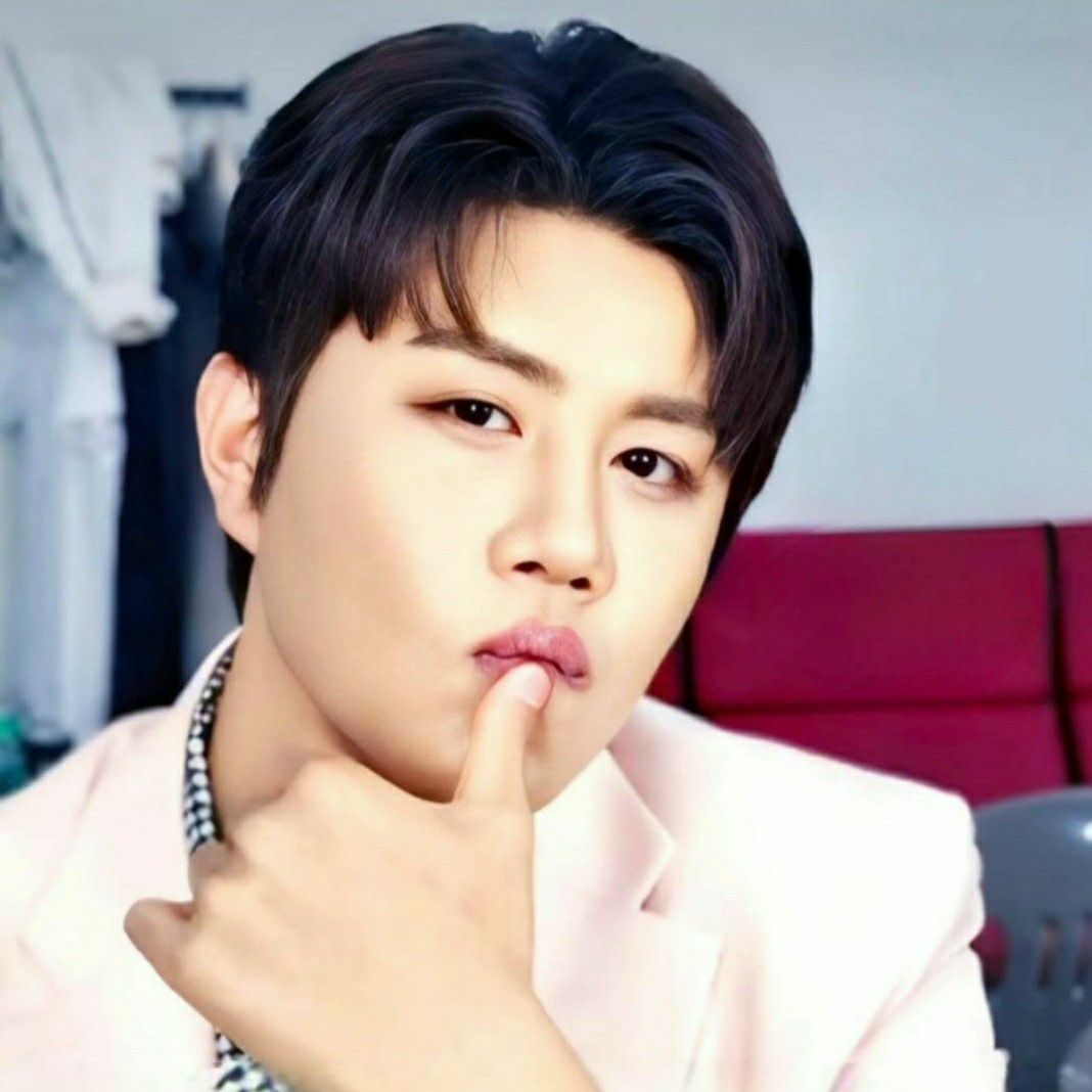 Behind-the-scenes cut of Jin Haesung