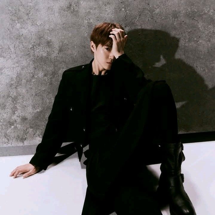 Behind-the-scenes cut of Suho