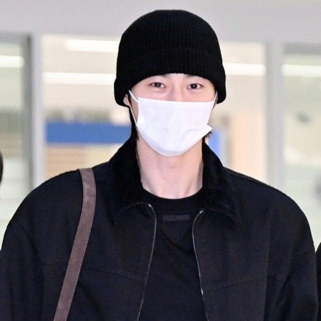 Behind-the-scenes cut of Byeon Wooseok