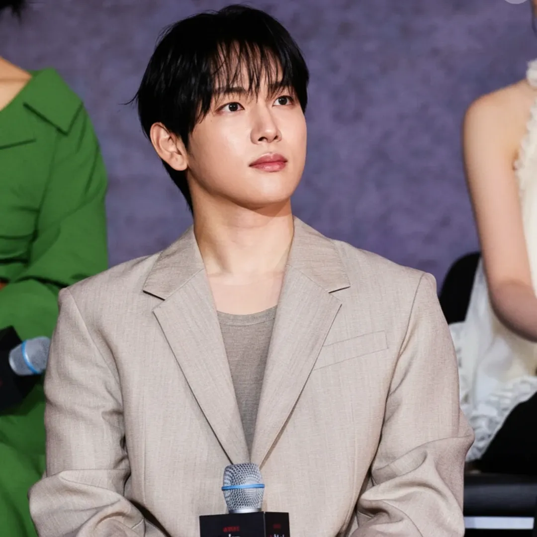 A moment captured by a fan of Yim Siwan